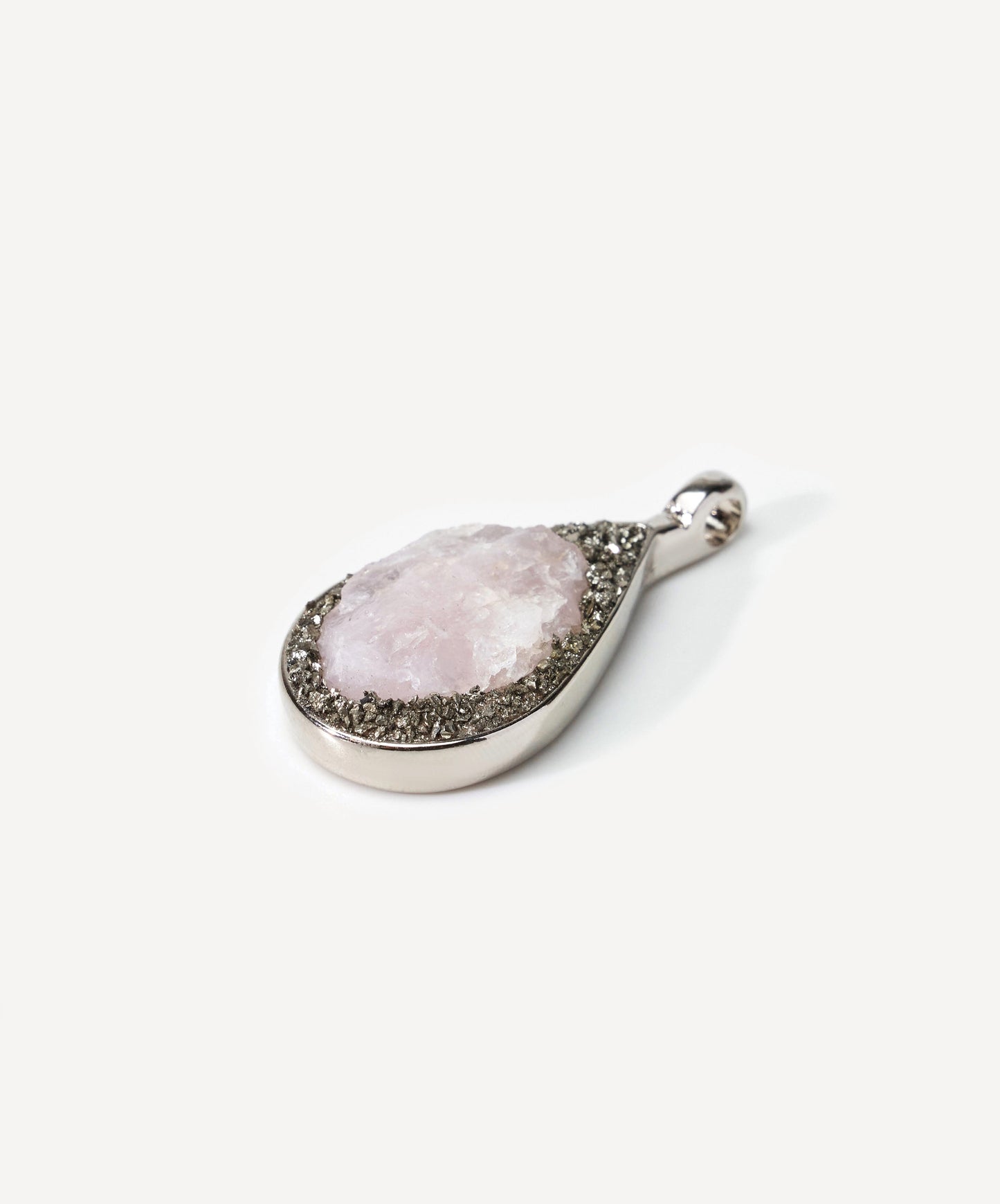 DIJE GEOMÉTRICO GOTA DE CUARZO ROSA