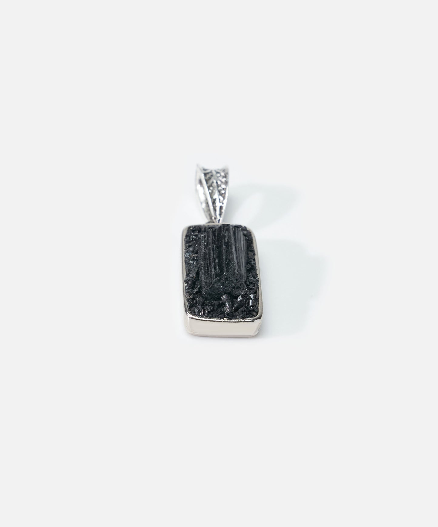 DIJE GEOMÉTRICO RECTANGULO CHICO DE TURMALINA NEGRA