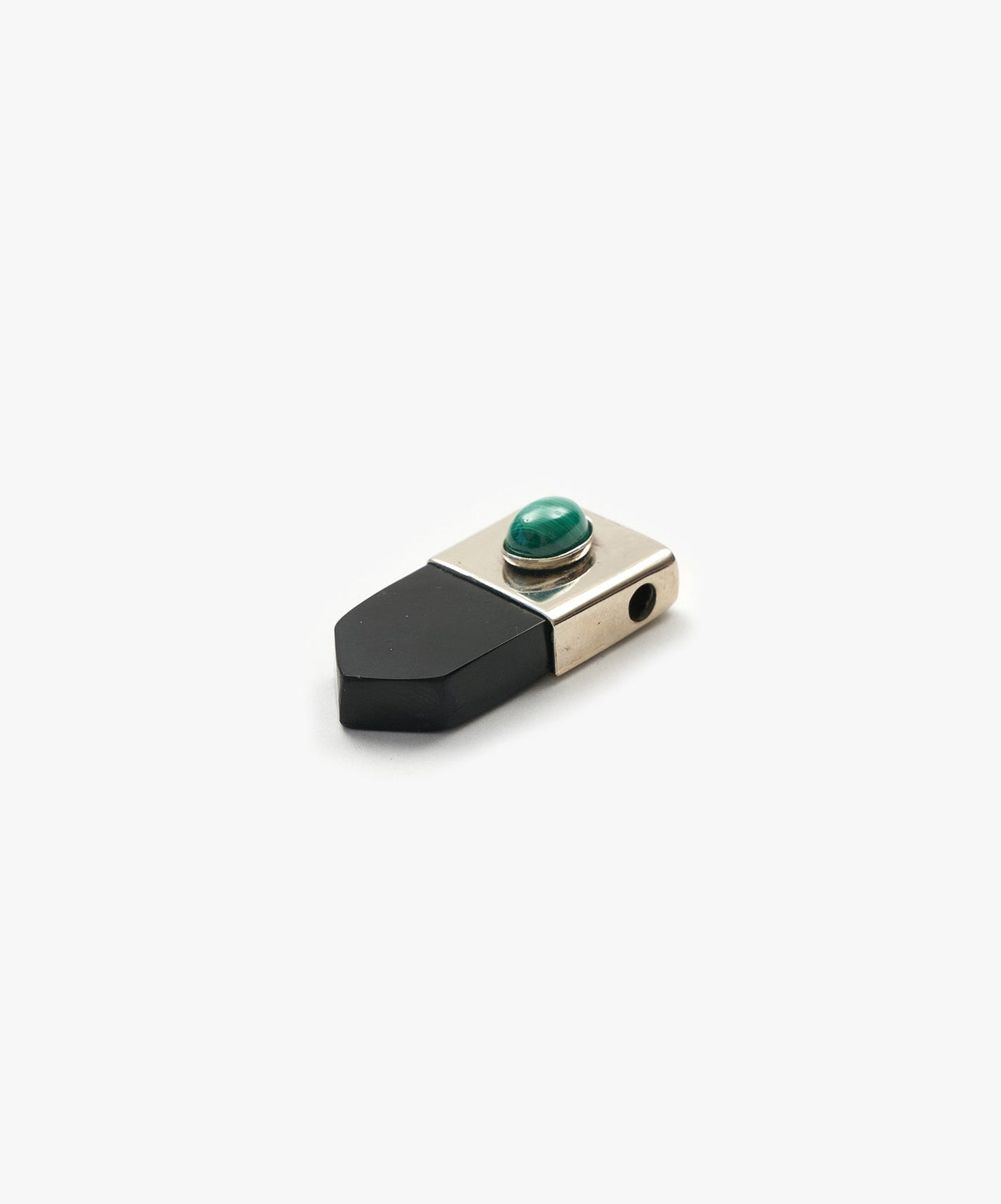 DIJE PENDRIVE DE AZABACHE CON CABUCHON