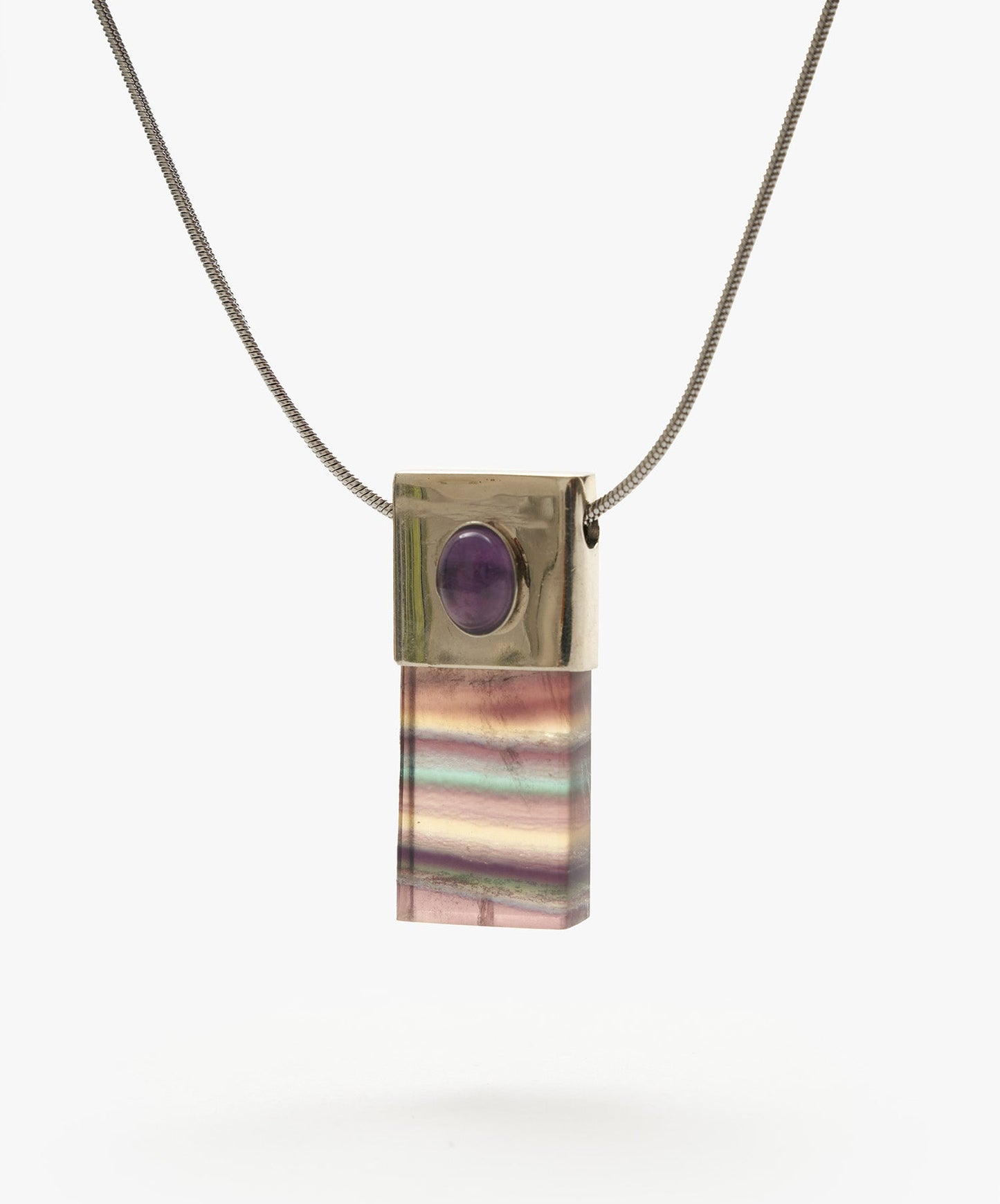 DIJE PENDRIVE DE AMATISTA CON CABUCHON