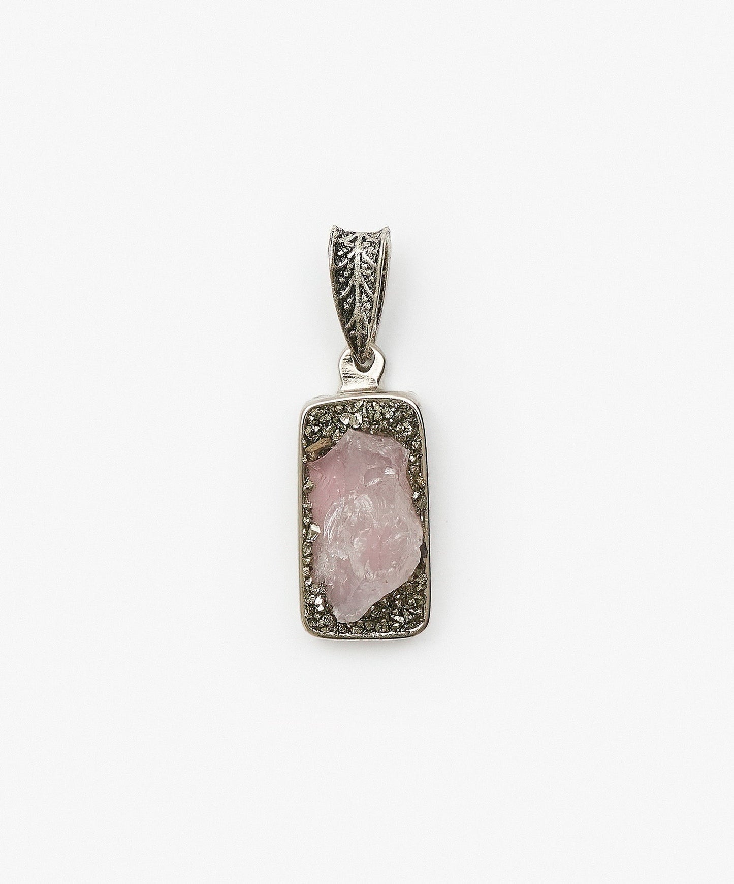 DIJE GEOMÉTRICO RECTANGULO CHICO PUNTA DE DE CUARZO ROSA