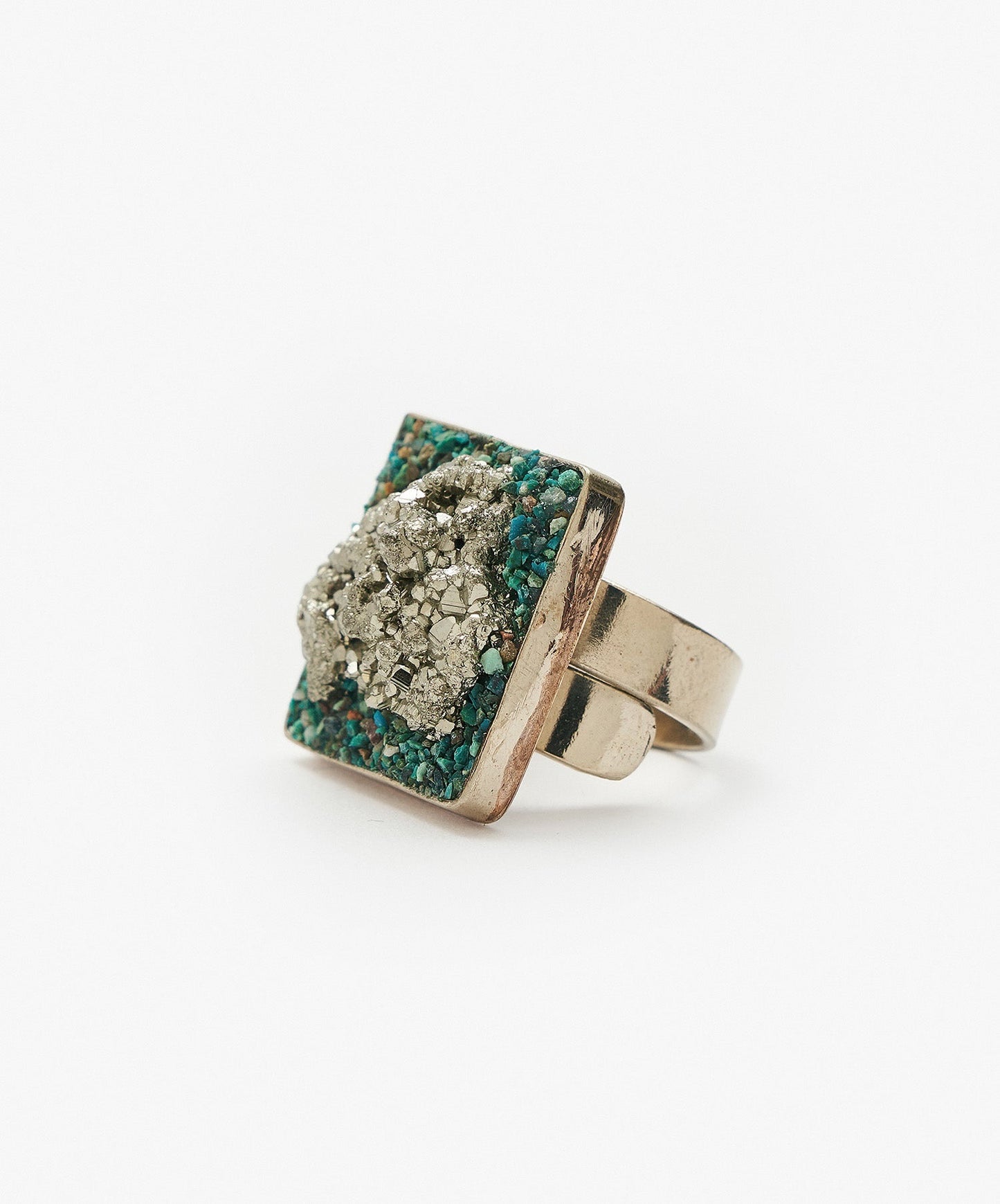 ANILLO GEOMETRICO CUADRADO DE PIRITA CRISTALIZADA