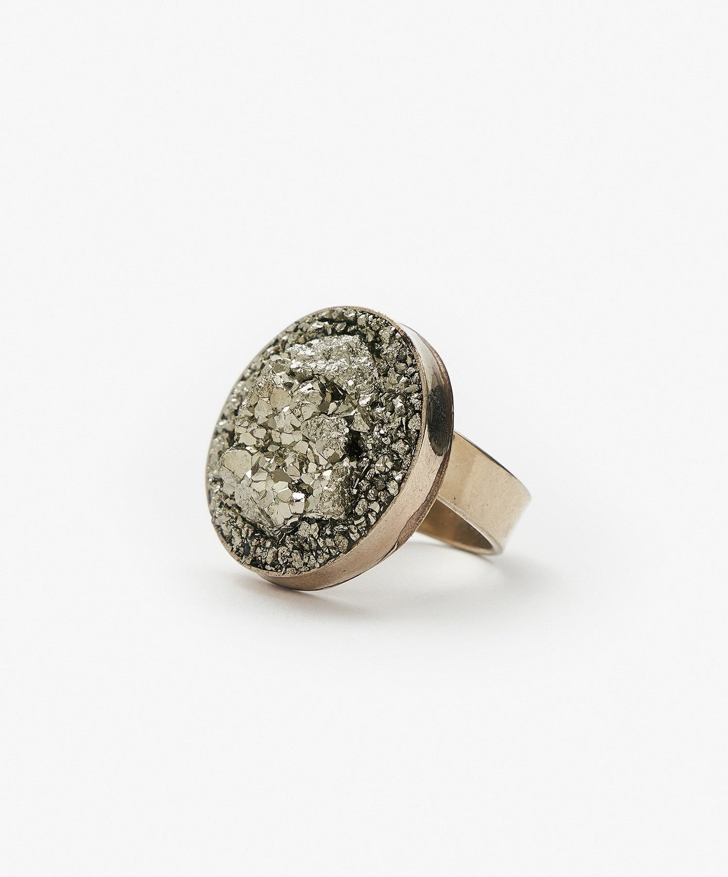 ANILLO GEOMETRICO CIRCULO DE PIRITA CRISTALIZADA