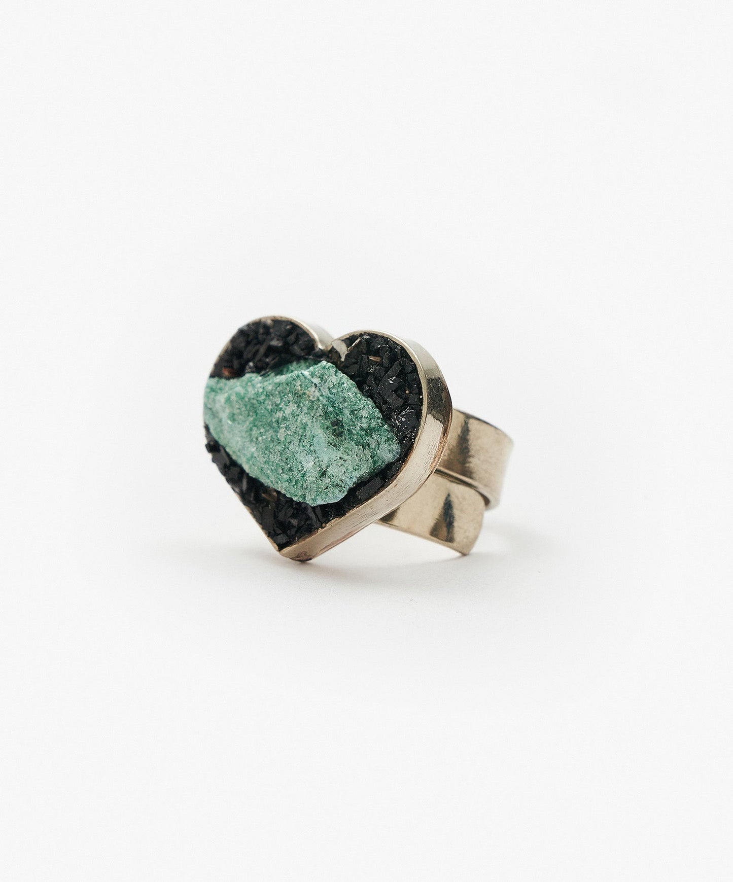 ANILLO GEOMETRICO CORAZON DE FUCHSITA
