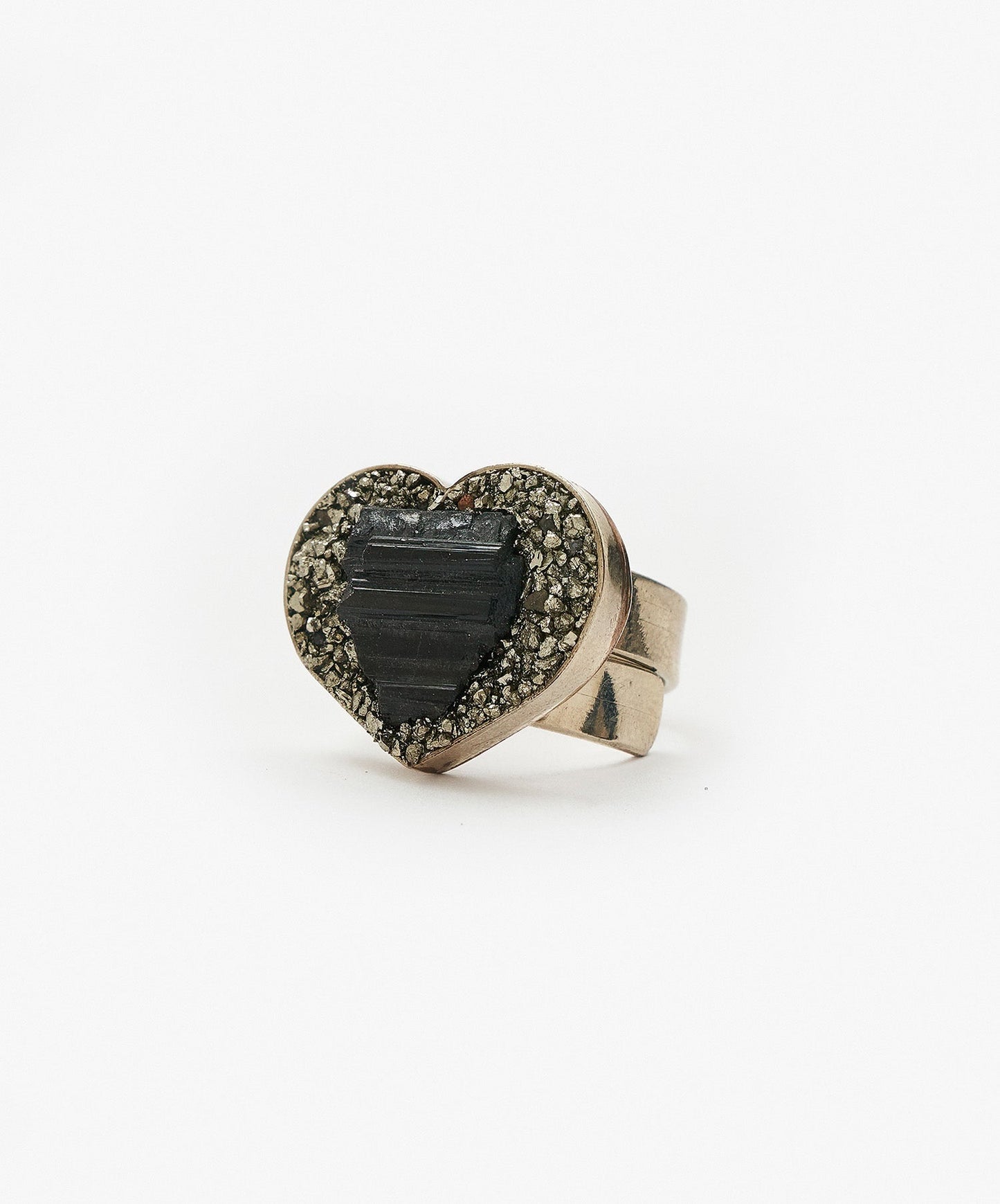 ANILLO GEOMETRICO CORAZON DE TURMALINA NEGRA