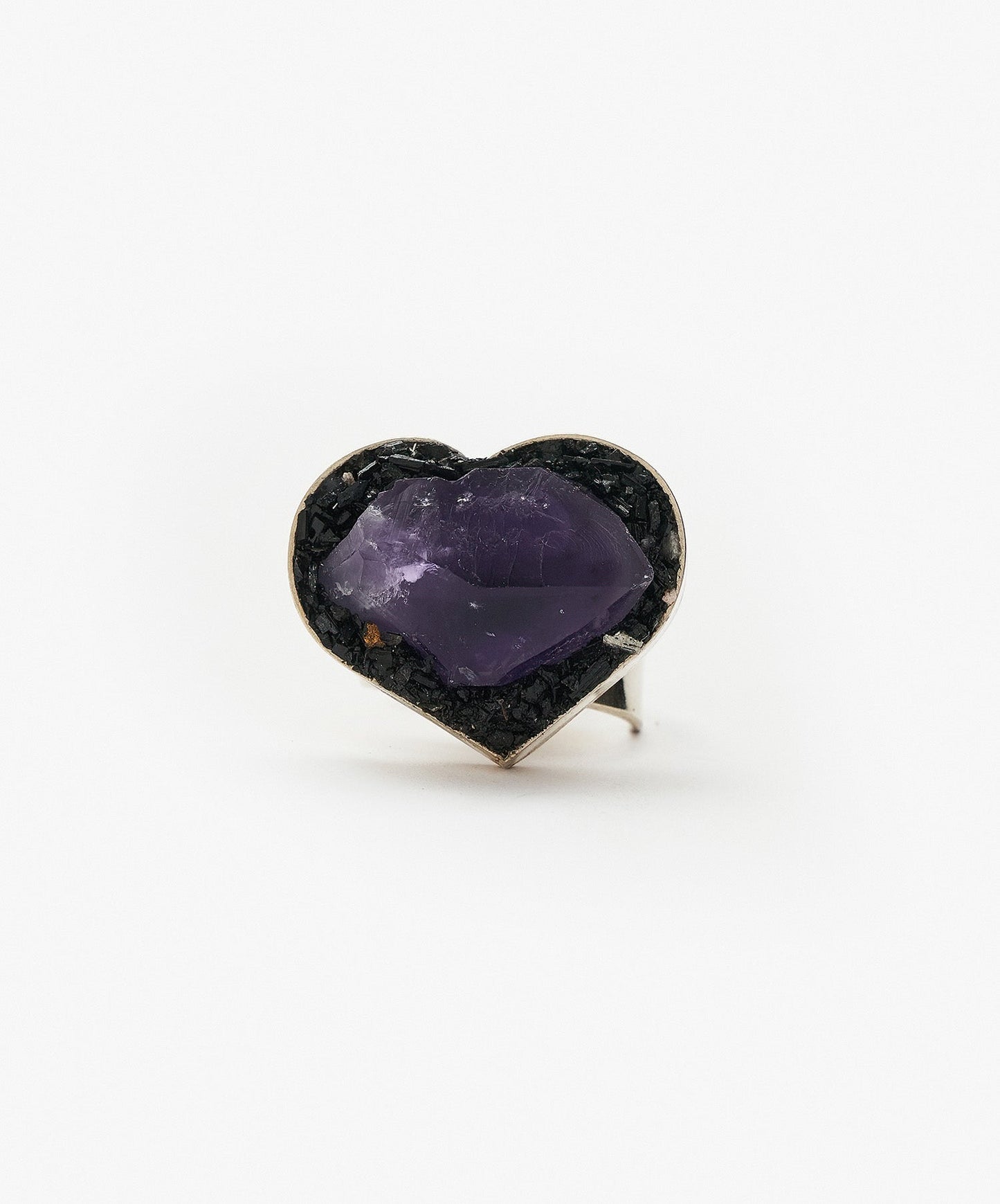 ANILLO GEOMETRICO CORAZON DE PUNTA DE AMATISTA