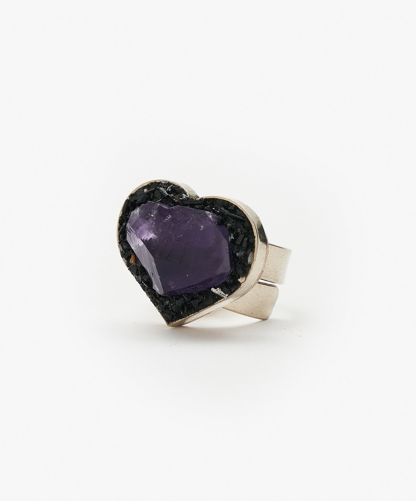 ANILLO GEOMETRICO CORAZON DE PUNTA DE AMATISTA