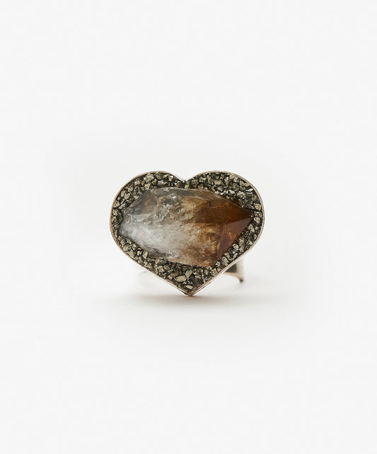 ANILLO GEOMETRICO CORAZON DE PUNTA DE CITRINO