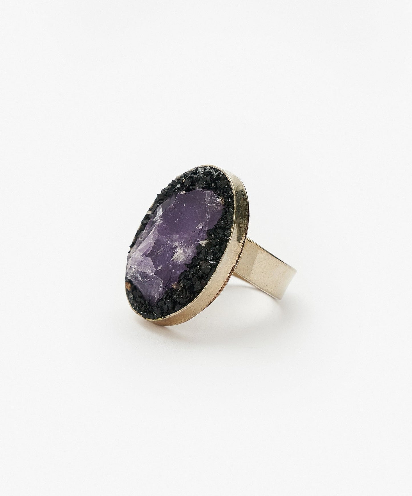 ANILLO GEOMETRICO OVALO DE PUNTA DE AMATISTA