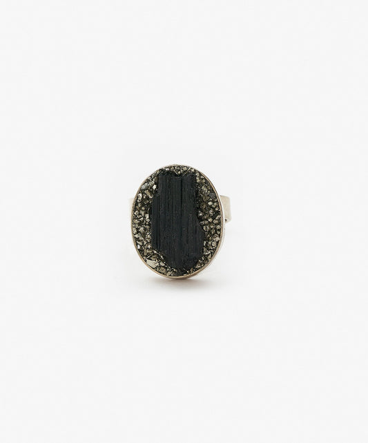 ANILLO GEOMETRICO OVALO DE TURMALINA NEGRA