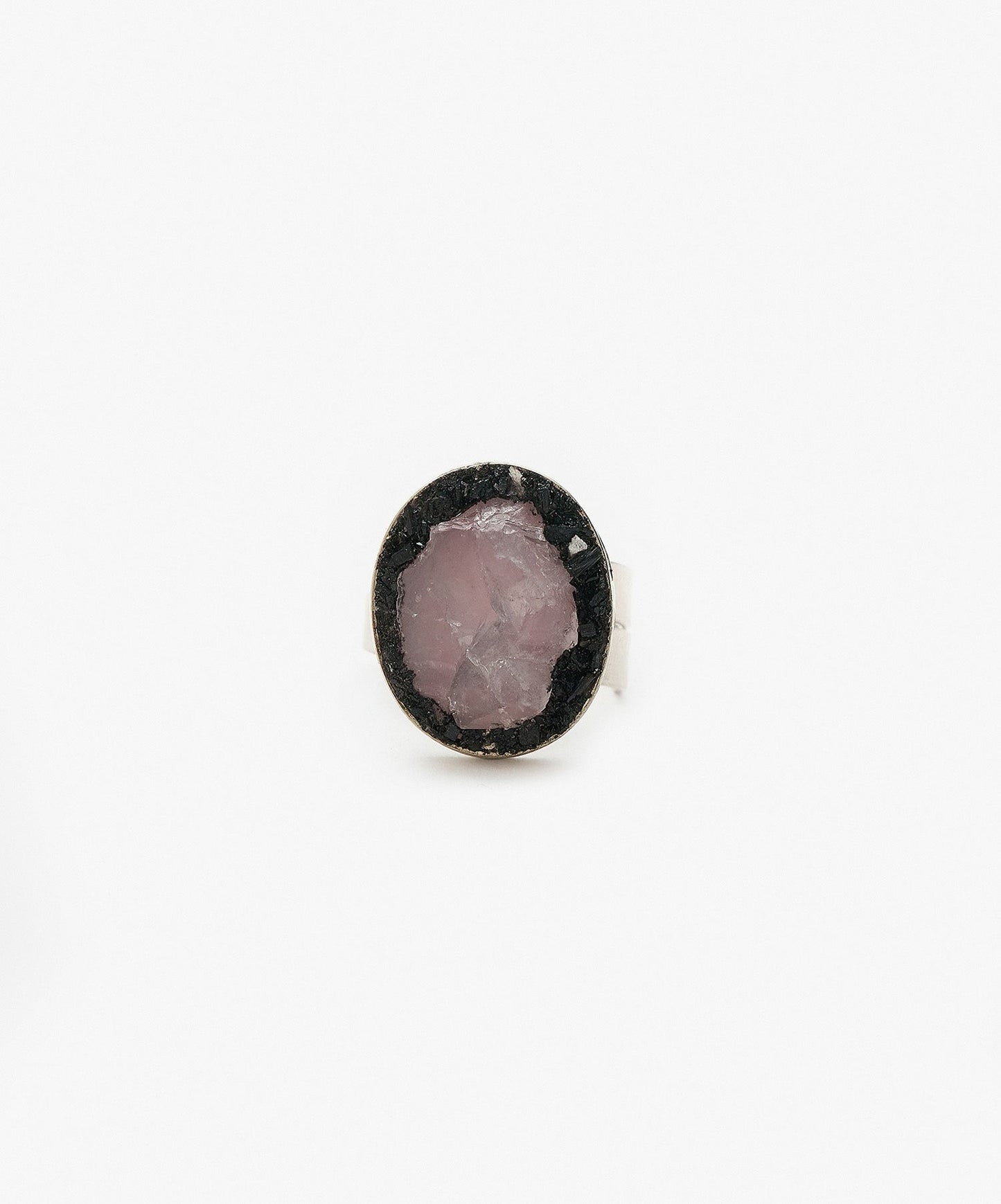 ANILLO GEOMETRICO OVALO DE CUARZO ROSA