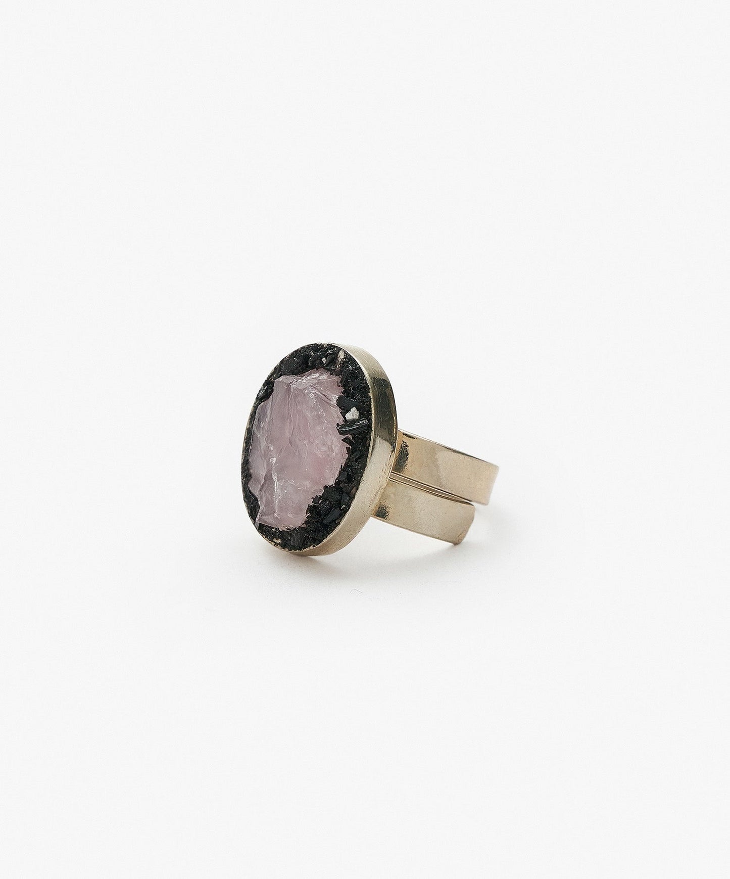 ANILLO GEOMETRICO OVALO DE CUARZO ROSA