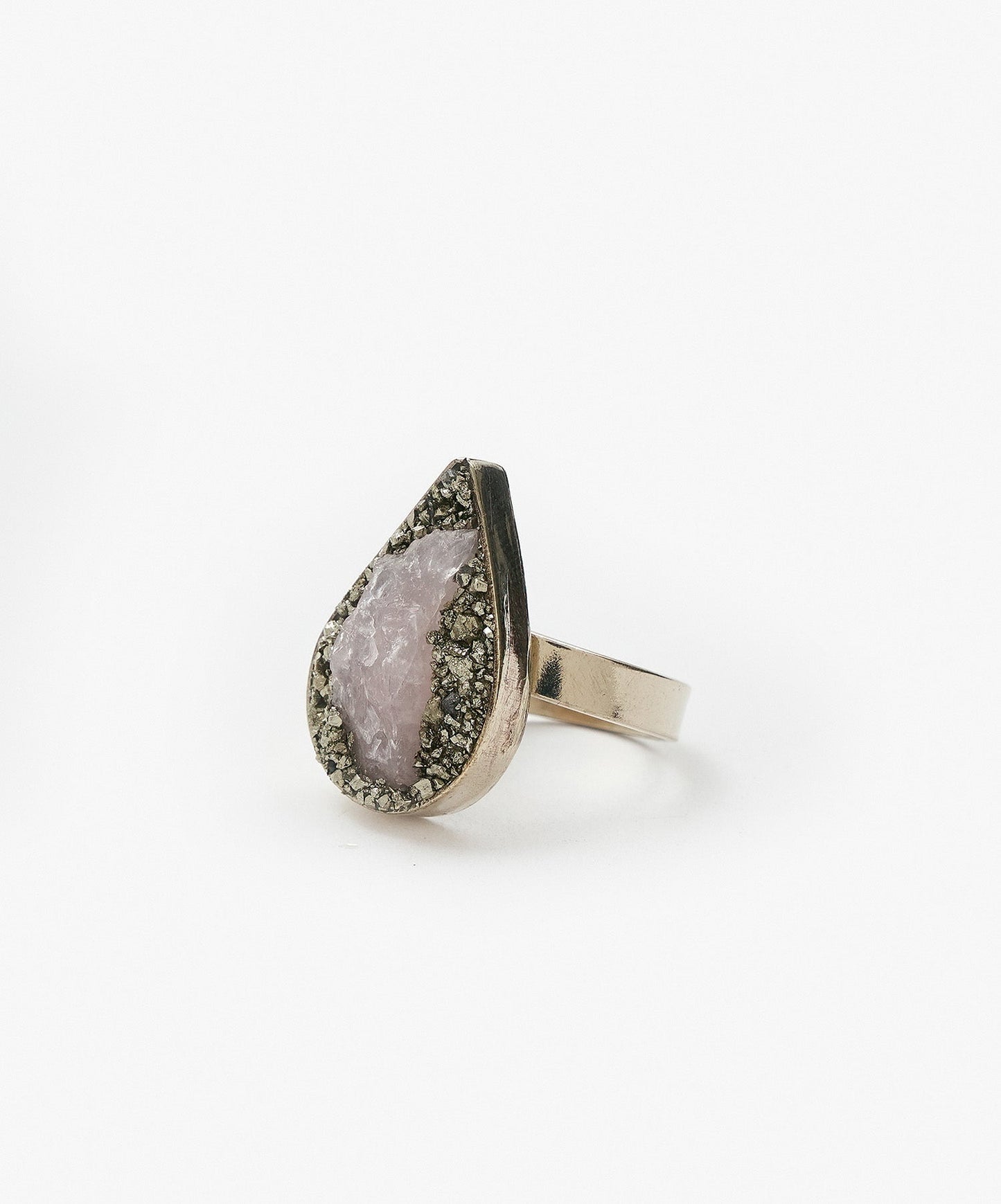 ANILLO GEOMETRICO GOTA DE CUARZO ROSA